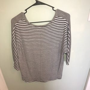 3/4 sleeve striped shirt